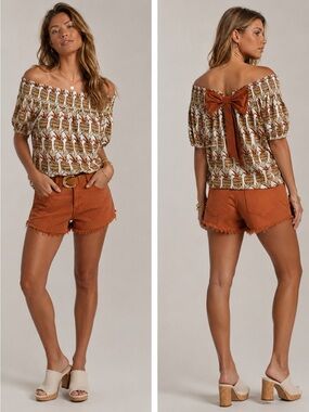 Anthropologie Porridge Off-Shoulder Pineapple Print Top. Size Small